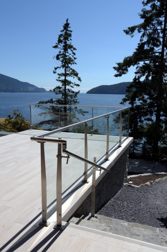InvisiRail deck railing overlooking lake